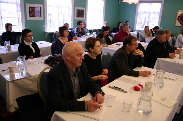 Ráðgjafarnefnd fundar með grunnskólafulltrúum