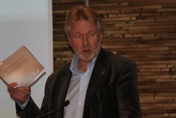 Málefni fatlaðs fólks í alþjóðlegu ljósi: Sveinn Magnússon skrifstofustjóri velferðarráðuneytinu Málefni fatlaðs fólks í alþjóðlegu ljósi: Sveinn Magnússon skrifstofustjóri velferðarráðuneytinu